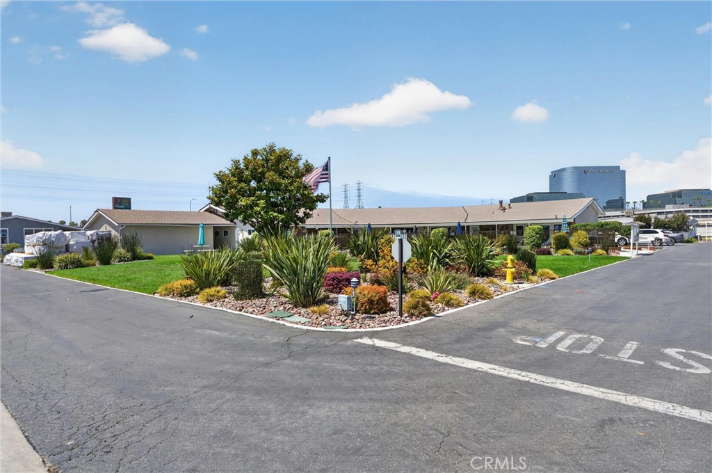 Club House - 15621 Beach Blvd Spc 127, Westminster CA 92683 - photo 42