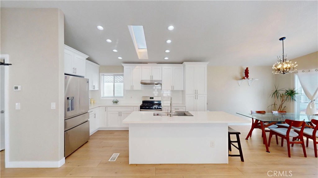 15621 Beach Boulevard 111, Westminster CA 92683 - photo 2