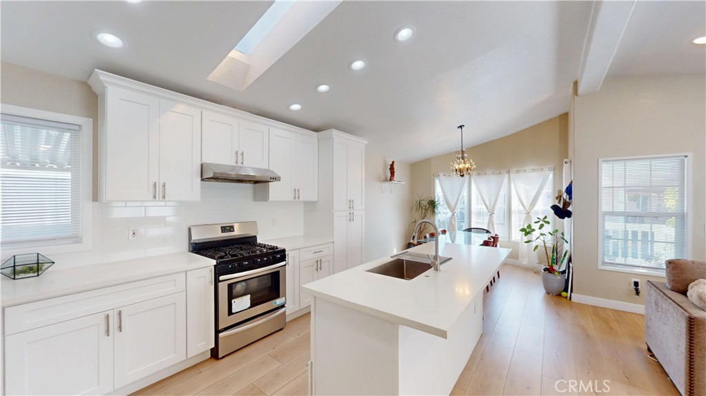 15621 Beach Boulevard 111, Westminster CA 92683 - photo 4