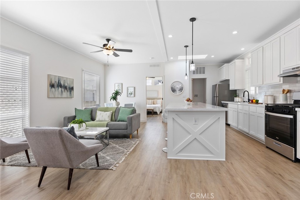 15621 Beach Boulevard 19, Westminster CA 92683 - photo 6