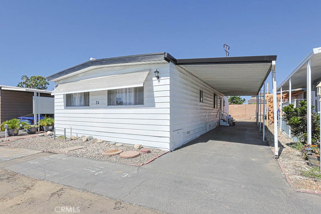 15621 Beach 24, Westminster CA 92683 - photo 3