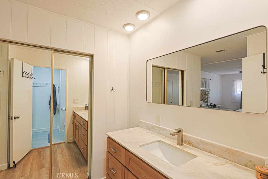 Master Bathroom - 15621 Beach 24, Westminster CA 92683 - photo 34