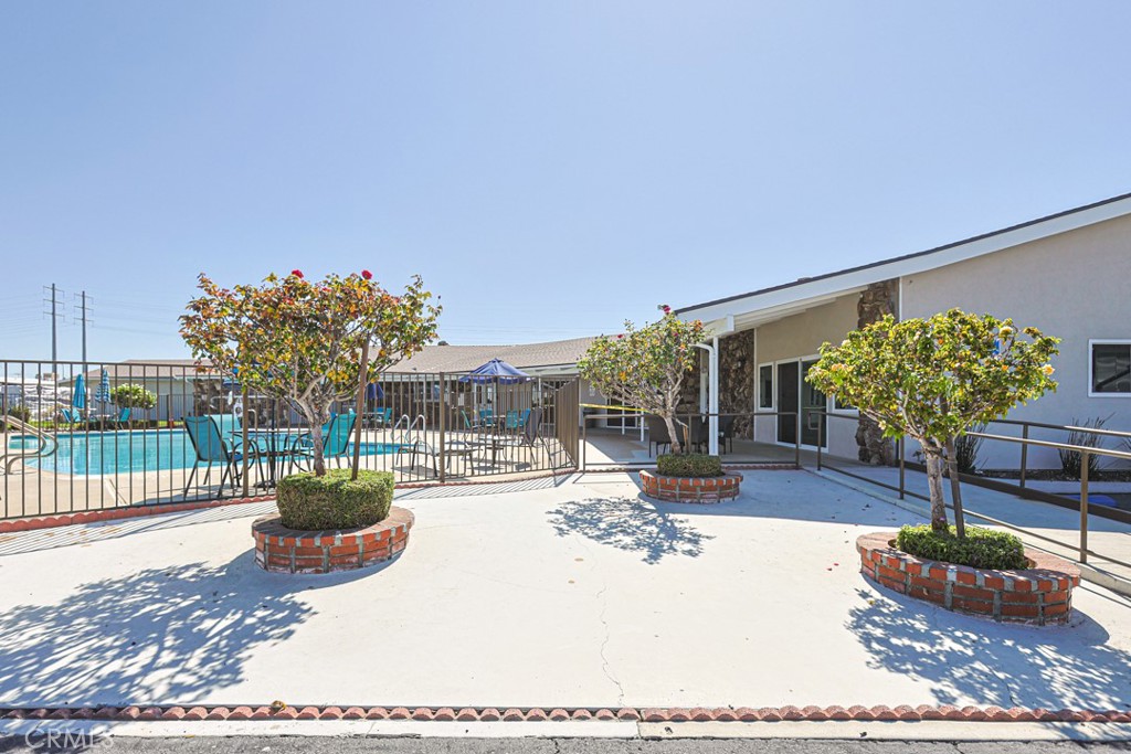 Community Pool - 15621 Beach 24, Westminster CA 92683 - photo 38