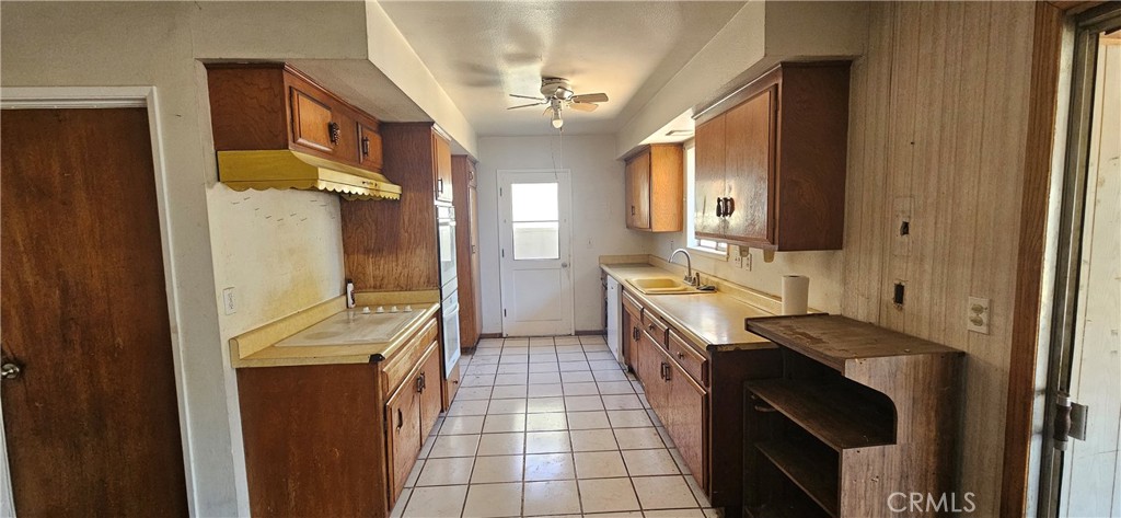 15720 Poppy Way, Westminster CA 92683 - photo 3