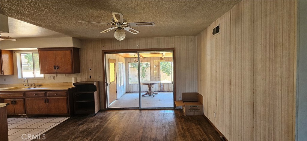 15720 Poppy Way, Westminster CA 92683 - photo 4