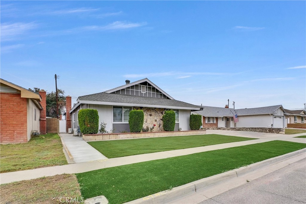 15891 King, Westminster CA 92683 - photo 1
