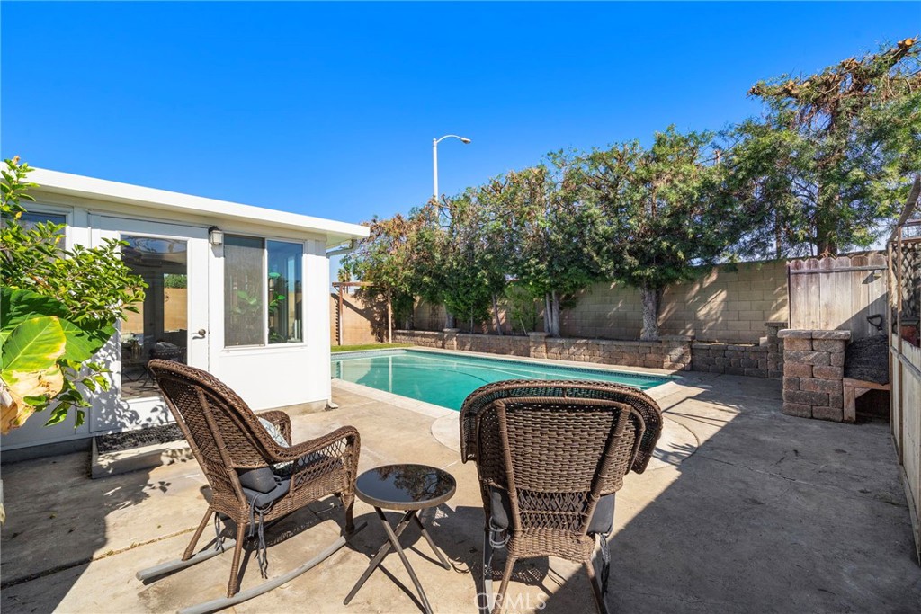 a 2nd seating area - 16102 Nelson Street, Westminster CA 92683 - photo 44