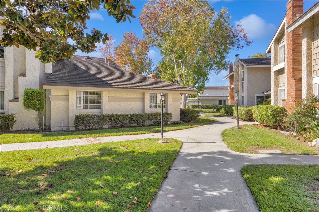 5071 Hampton Court, Westminster CA 92683 - photo 3