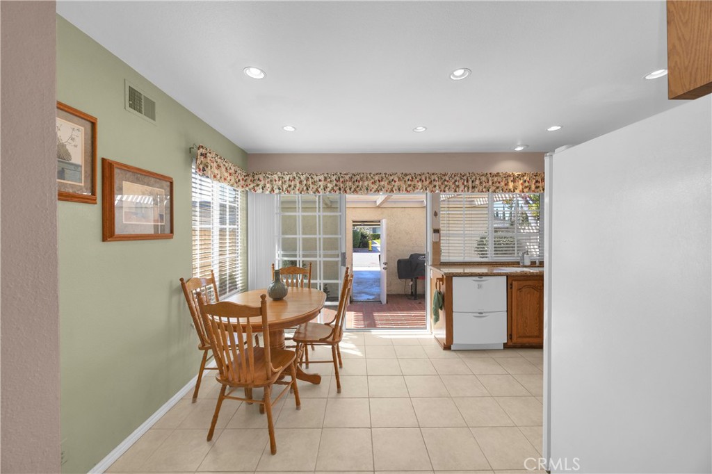 5071 Hampton Court, Westminster CA 92683 - photo 16