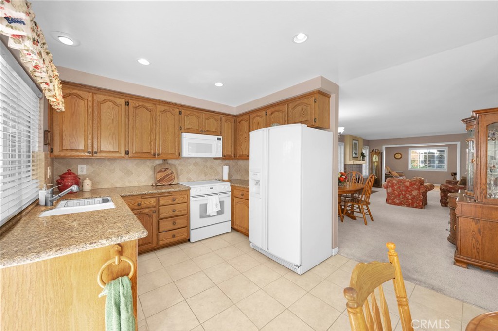 5071 Hampton Court, Westminster CA 92683 - photo 19