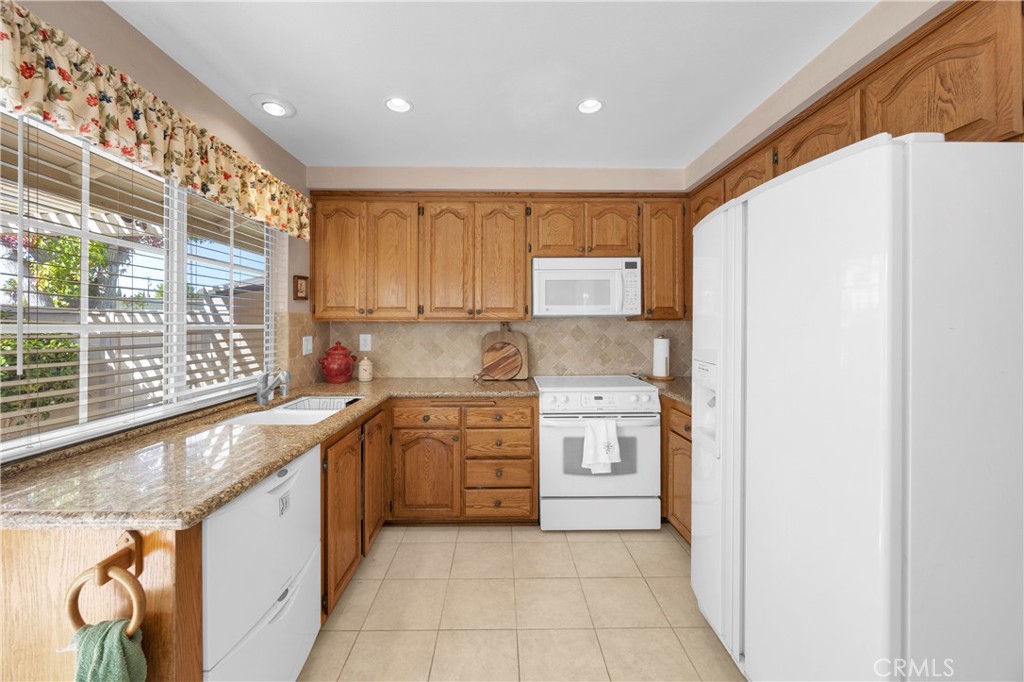 5071 Hampton Court, Westminster CA 92683 - photo 20