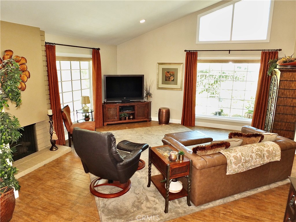 5102 Blackpool, Westminster CA 92683 - photo 4