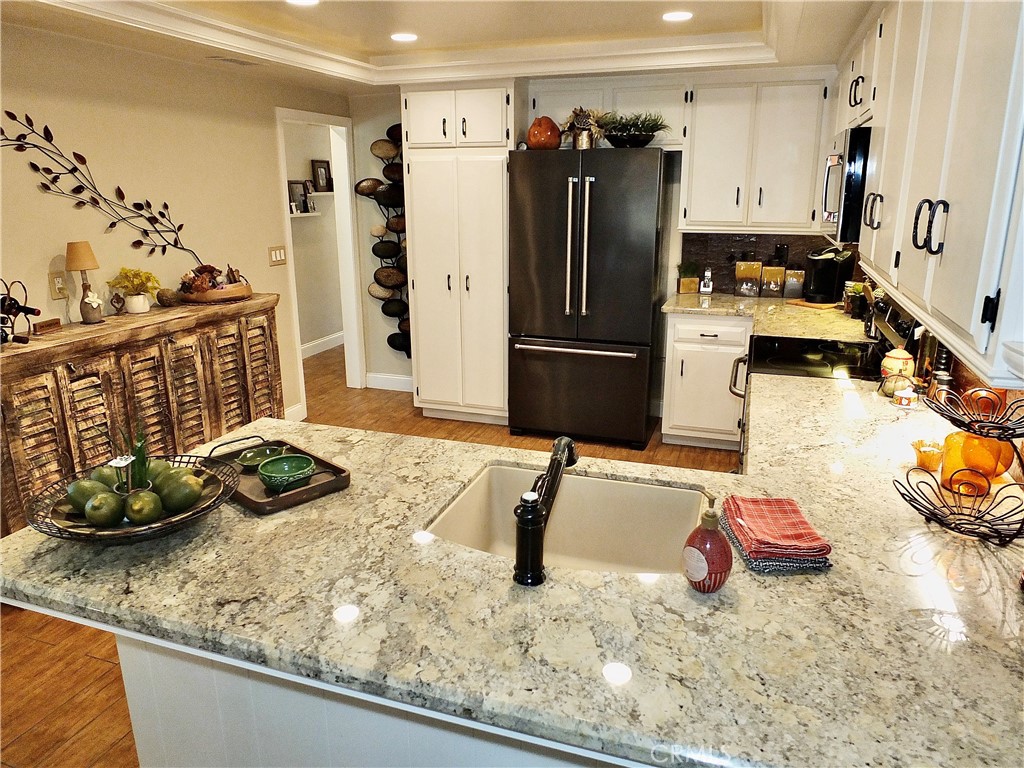 5102 Blackpool, Westminster CA 92683 - photo 7