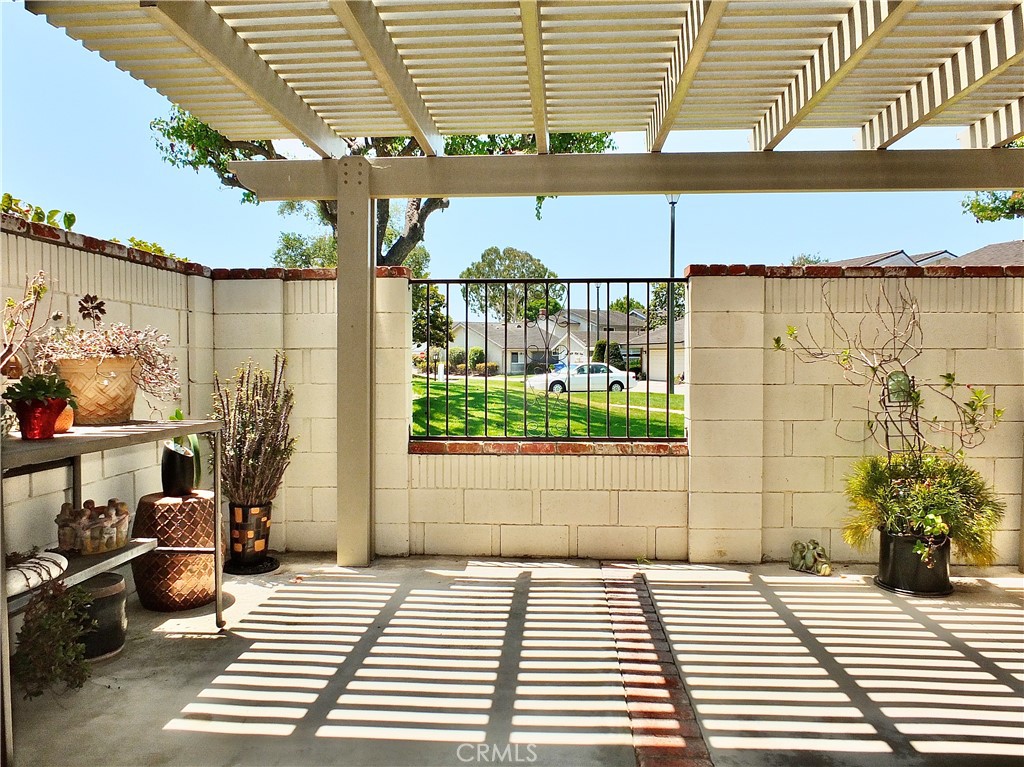 5102 Blackpool, Westminster CA 92683 - photo 12