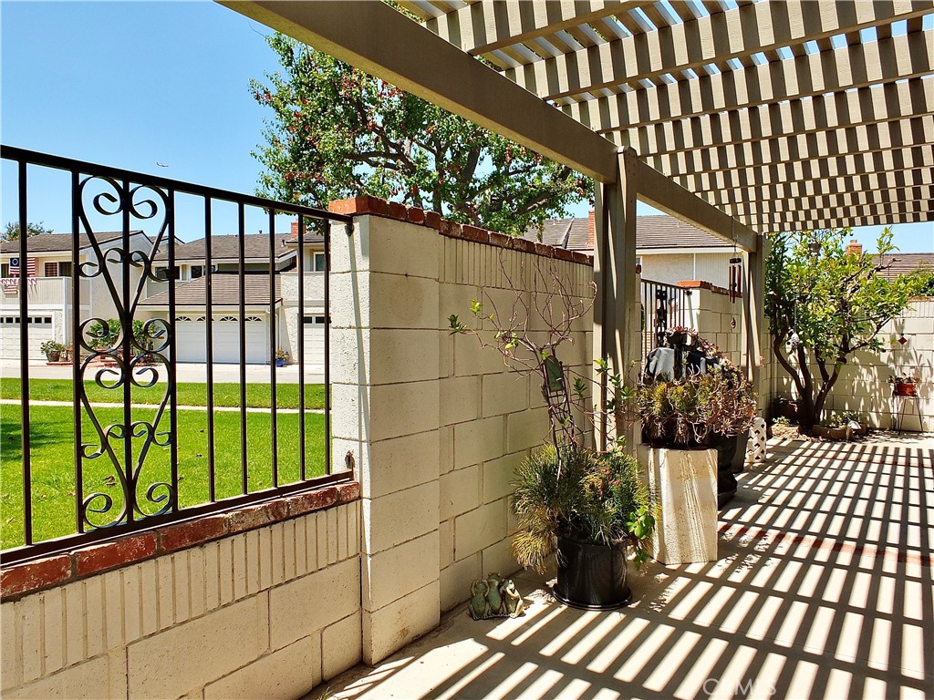5102 Blackpool, Westminster CA 92683 - photo 13