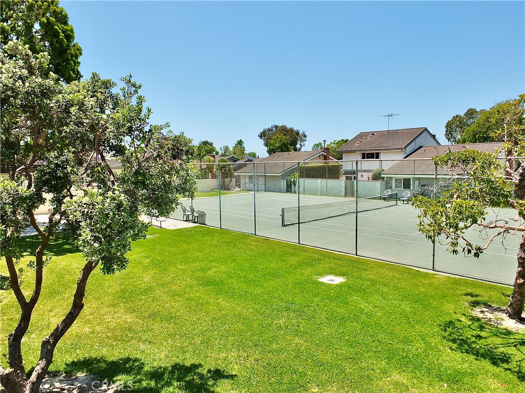 5102 Blackpool, Westminster CA 92683 - photo 15