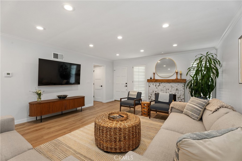 5112 Kingscross, Westminster CA 92683 - photo 8