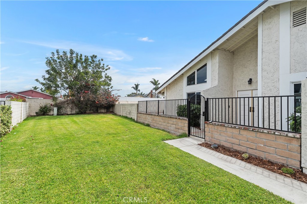 5171 Blackpool Road, Westminster CA 92683 - photo 4