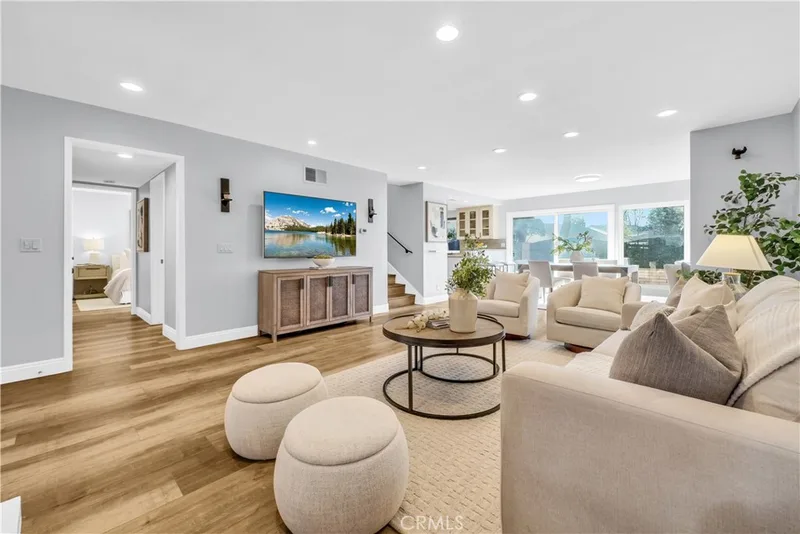5213 Piccadilly Circle, Westminster, CA 92683