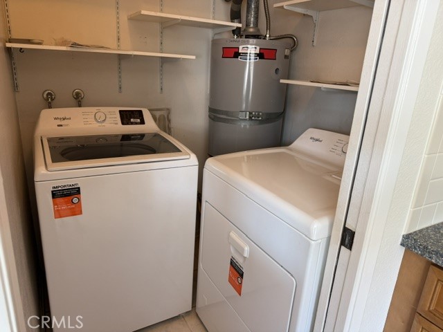 Laundry off kitchen - 5281 Charing Cross Road, Westminster CA 92683 - photo 8