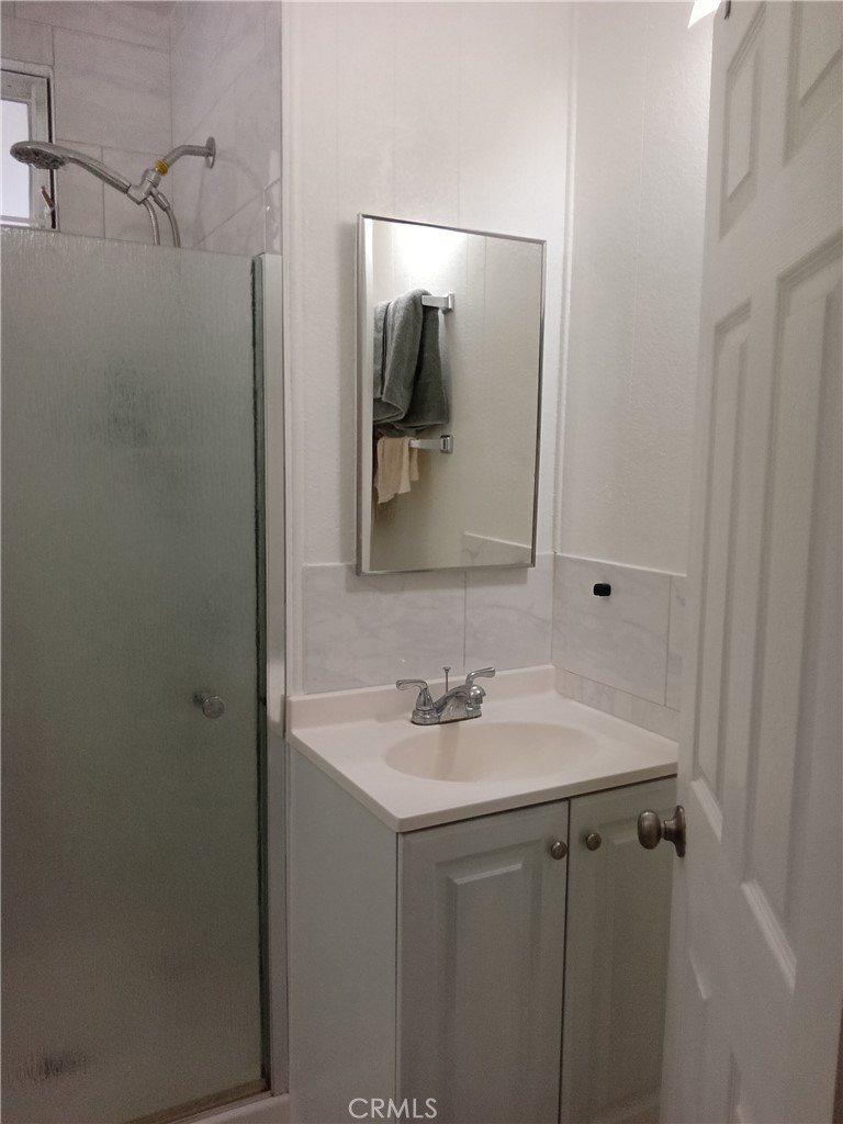 Bathroom - 5772 Garden Grove Boulevard 222, Westminster CA 92683 - photo 9