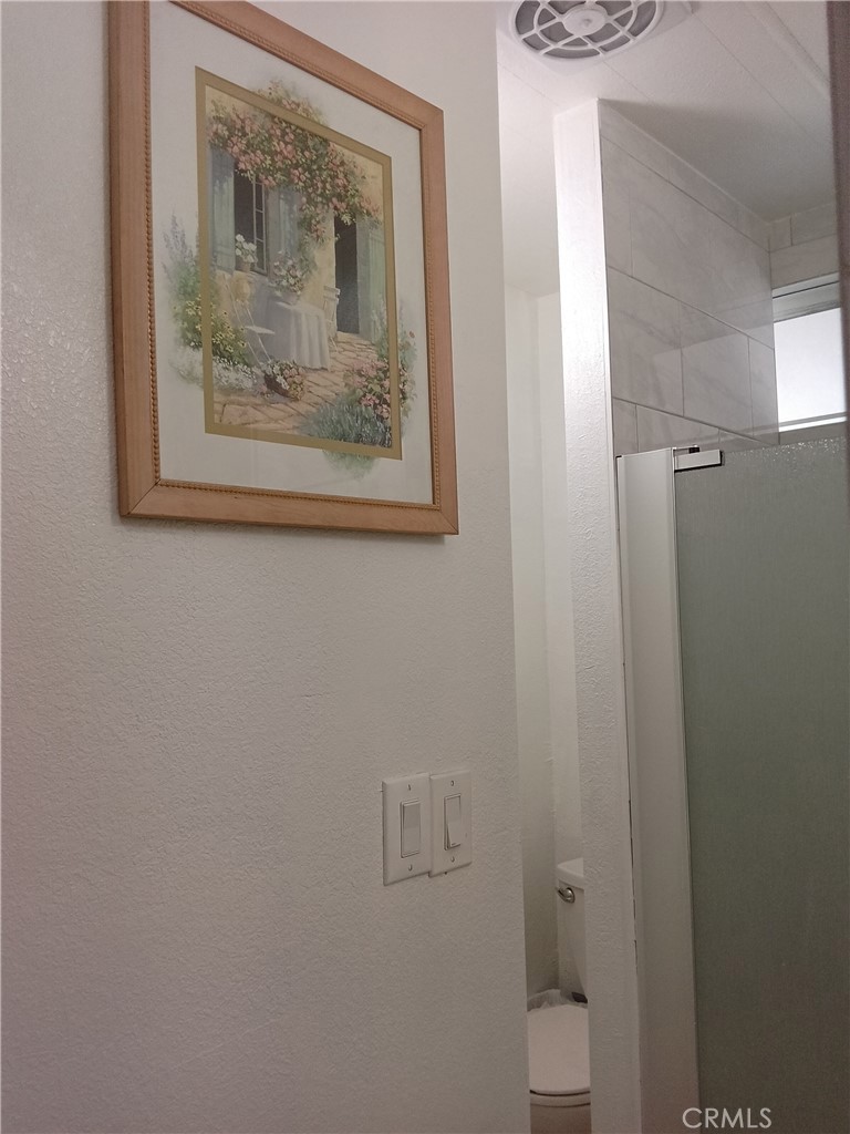 Hallway - 5772 Garden Grove Boulevard 222, Westminster CA 92683 - photo 10