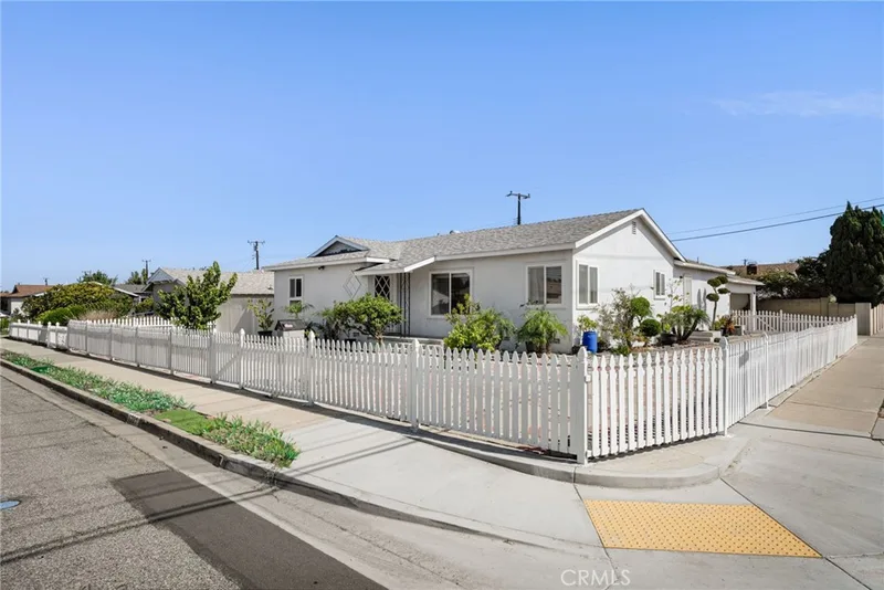 6221 Choctaw Drive, Westminster