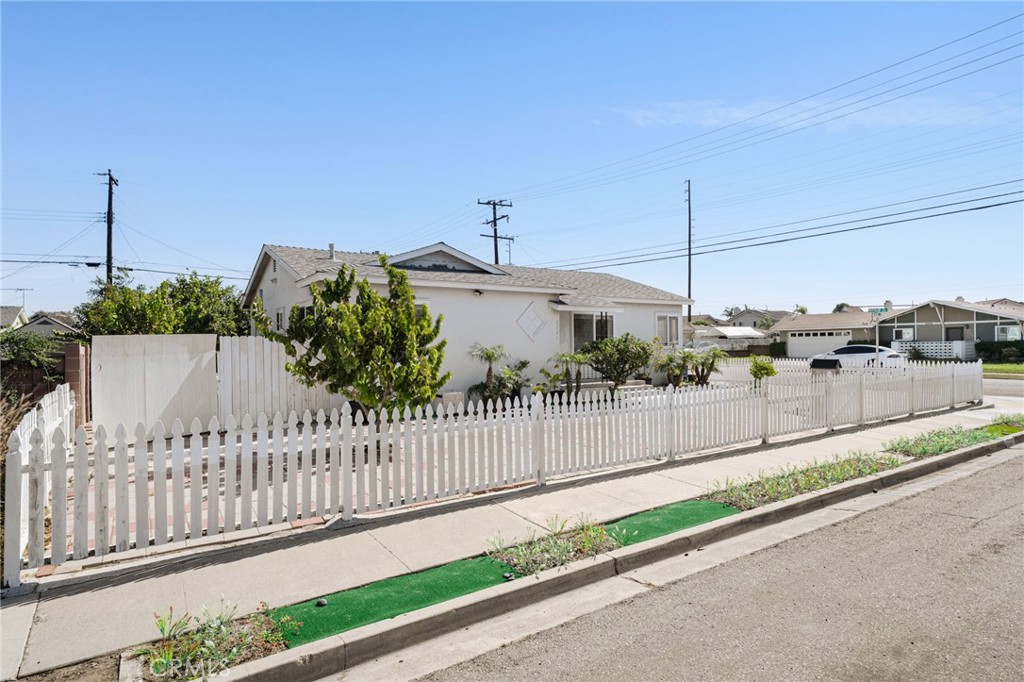 6221 Choctaw Drive, Westminster CA 92683 - photo 29