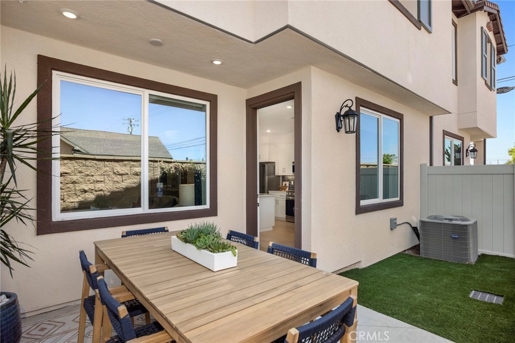 7022 Solara Way, Westminster CA 92683 - photo 1