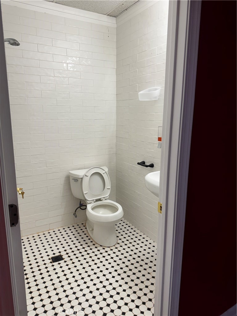 7874 Westminster, Westminster CA 92683 - photo 20