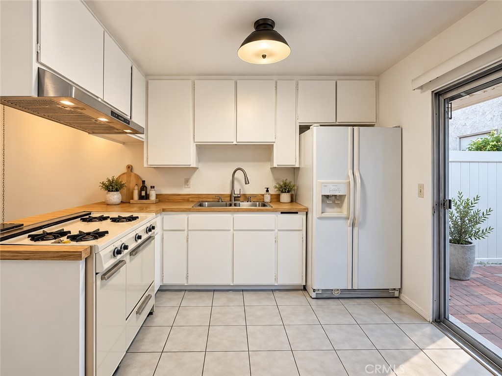 8093 Worthy Drive, Westminster CA 92683 - photo 4