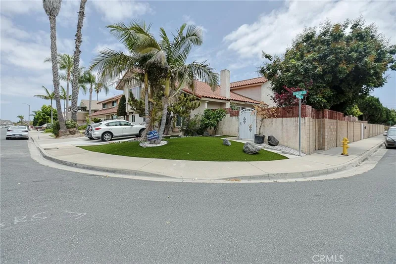 8552 Bermuda, Westminster