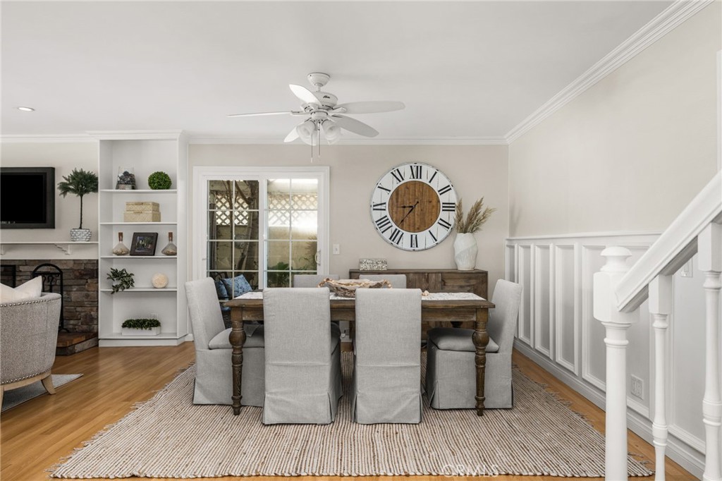 Dining area adjacent to the living room. - 8981 Blackheath Circle, Westminster CA 92683 - photo 9