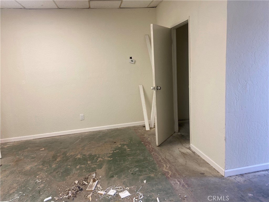 9437 EDINGER, Westminster CA 92683 - photo 5