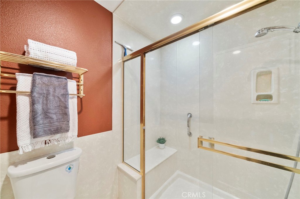 Master Suite Shower - 9552 Westwood Drive, Westminster CA 92683 - photo 32