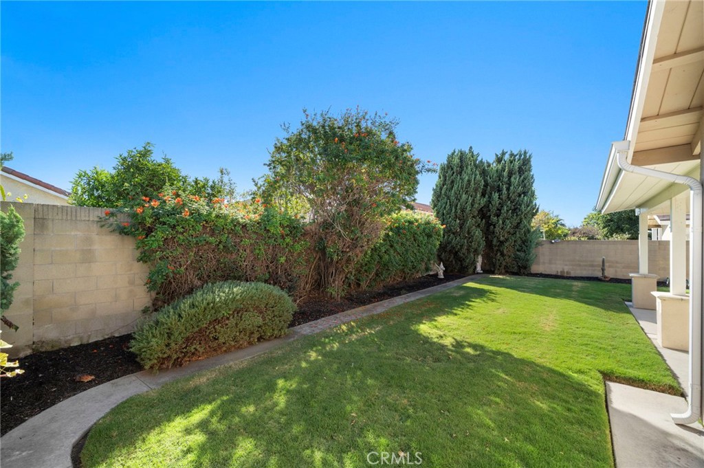 It's the perfect venue for major outdoor dinner parties, surrounded by the lush lawn, and pristine landscaping, block wa - 9552 Westwood Drive, Westminster CA 92683 - photo 45