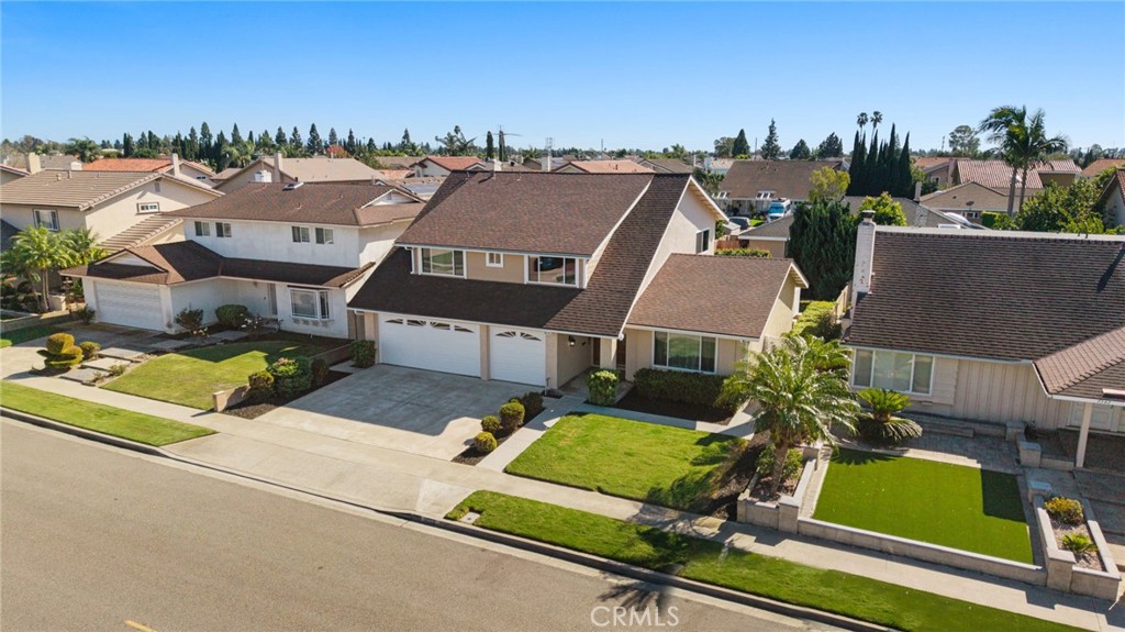 This beautifully maintained 4-bedroom, 2.5-bath residence with a 3-car garage offers 2,902 square feet of gracious, open - 9552 Westwood Drive, Westminster CA 92683 - photo 48