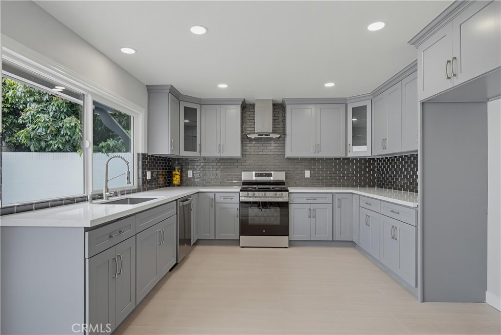 9911 Westhaven Circle, Westminster CA 92683 - photo 22