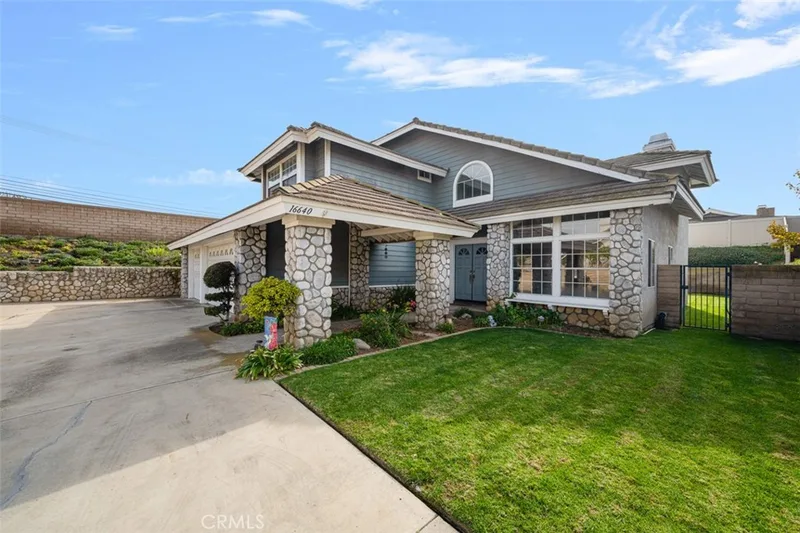 16640 Cresta Bella Circle, Yorba Linda, CA 92886