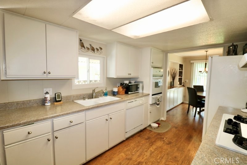 16742 Lake Knoll Lane 187, Yorba Linda CA 92886 - photo 30