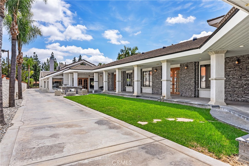 16871 Bastanchury, Yorba Linda CA 92886 - photo 1