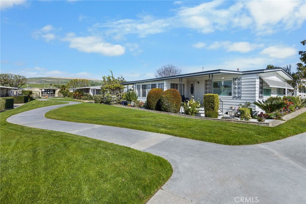 16902 Lake Pleasant Lane 216, Yorba Linda CA 92886 - photo 2