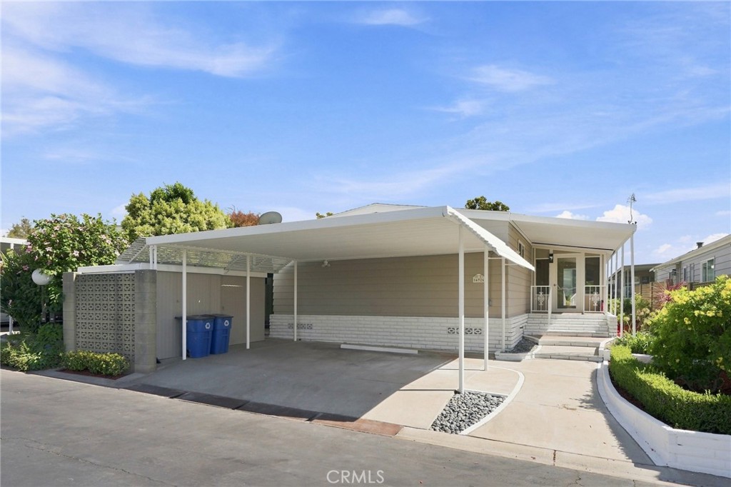 16926 Lake Terrace Way, Yorba Linda CA 92886 - photo 2