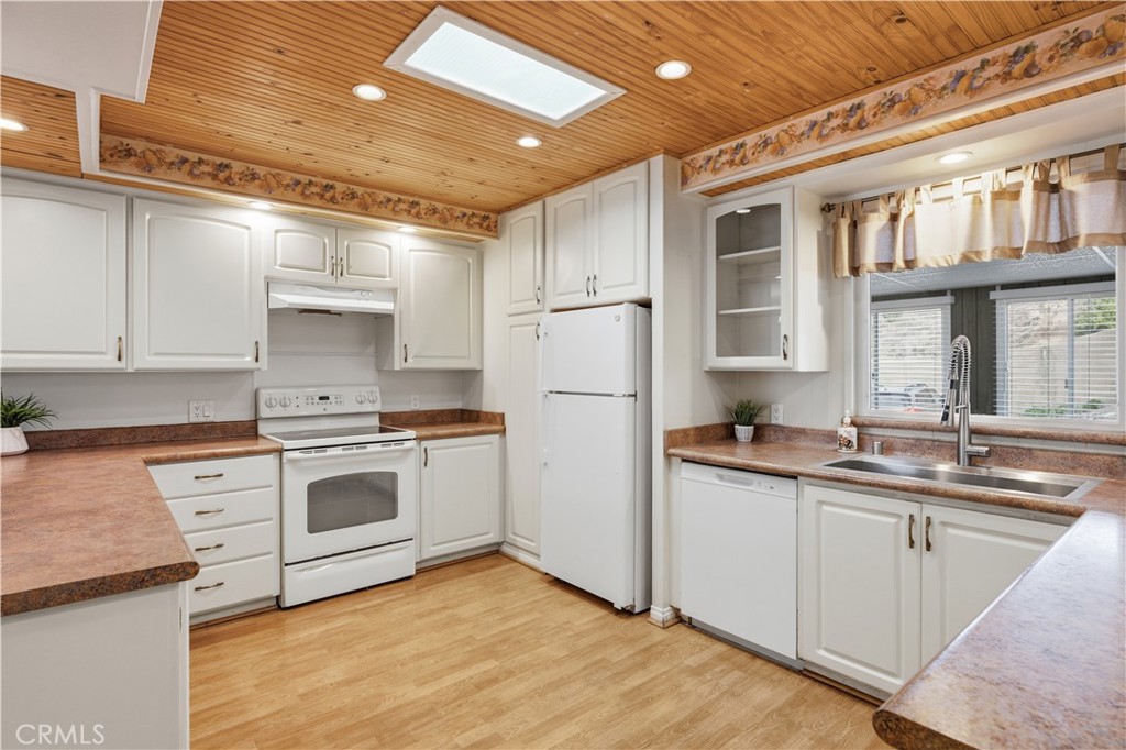 16931 Lake Terrace 261, Yorba Linda CA 92886 - photo 4