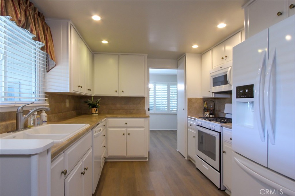 Original kitchen image - 16959 Lake Park, Yorba Linda CA 92886 - photo 9