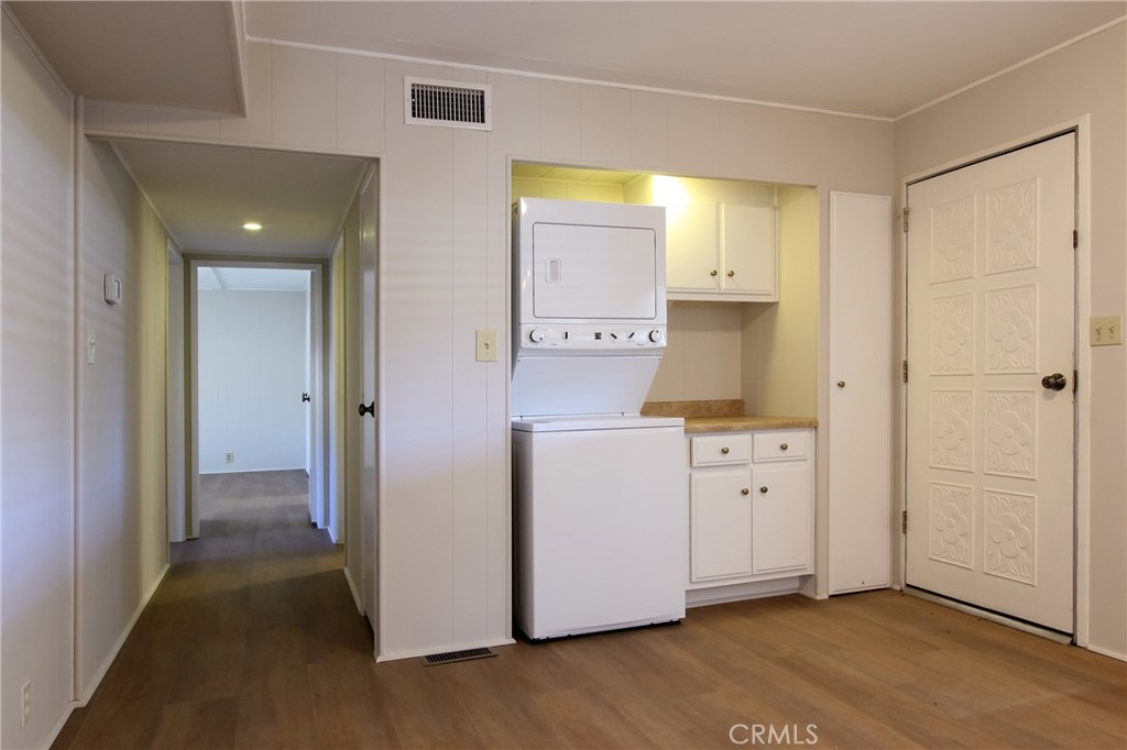 Laundry area - 16959 Lake Park, Yorba Linda CA 92886 - photo 21