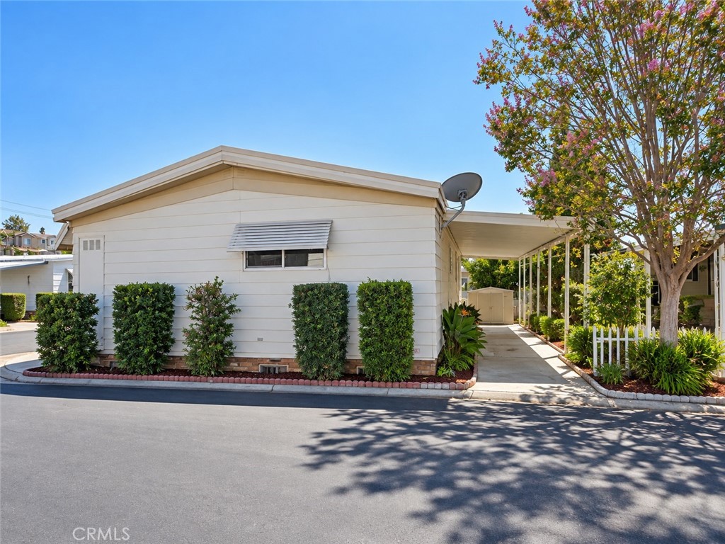 16966 Lake Knoll, Yorba Linda CA 92886 - photo 4