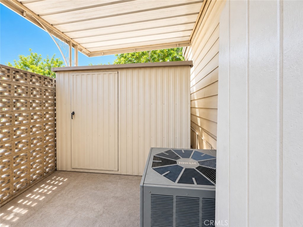16966 Lake Knoll, Yorba Linda CA 92886 - photo 26