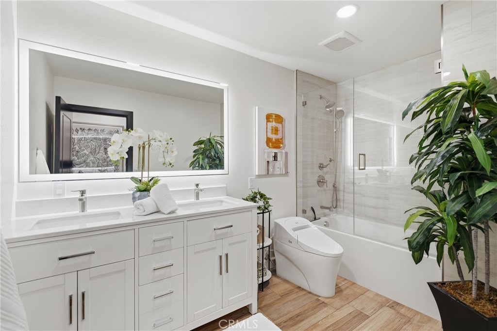 All baths have bidet toilets - 17052 El Cajon Avenue, Yorba Linda CA 92886 - photo 38