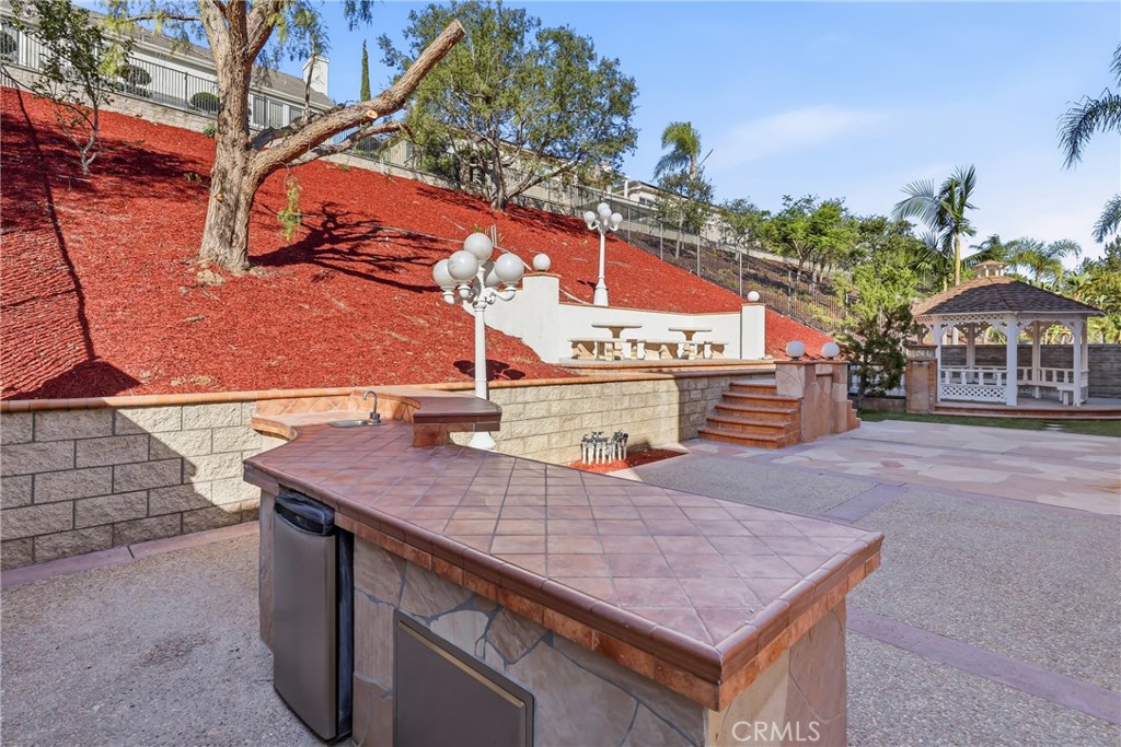 17529 Cloverdale, Yorba Linda CA 92886 - photo 4